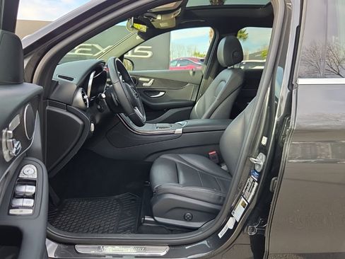 Used 2020 Mercedes-Benz GLC 300 4MATIC image 4