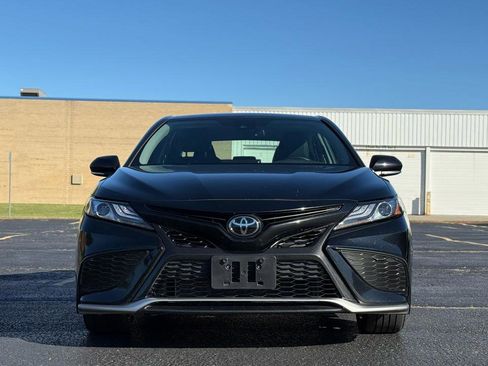 Used 2024 Toyota Camry XSE FWD image 2