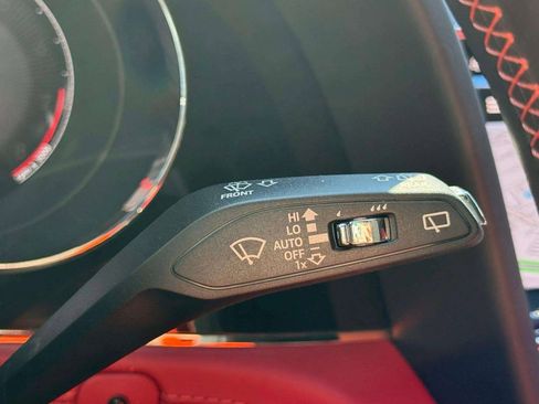 Certified 2022 Bentley Bentayga image 35