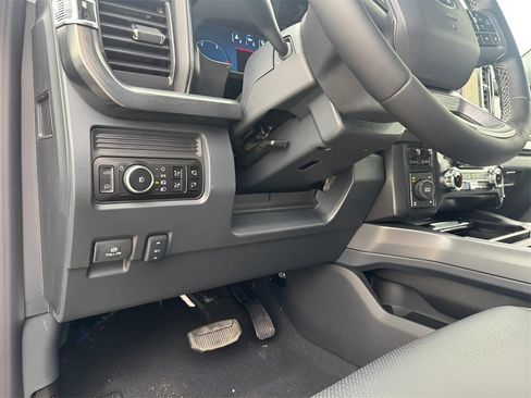 New 2025 Ford F350 Lariat w/ Chrome Package image 14