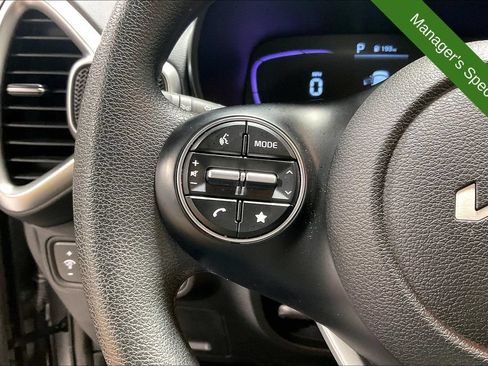 Used 2025 Kia Soul LX FWD image 23
