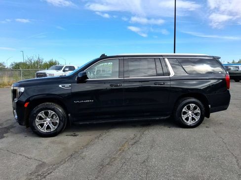 Used 2022 GMC Yukon XL SLE w/ Max Trailering Package AWD/4WD image 5