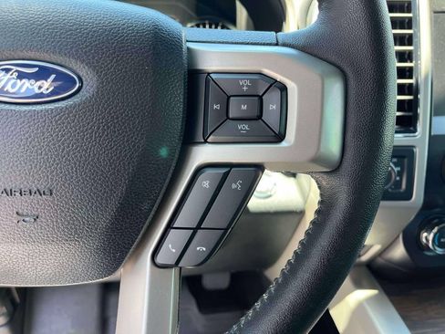 Used 2020 Ford F150 Lariat w/ FX4 Off-Road Package AWD/4WD image 29