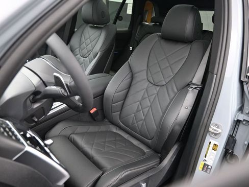 New 2026 BMW X5 xDrive50e image 13