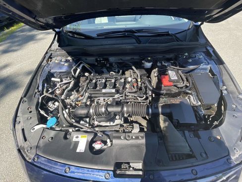 Used 2020 Honda Accord EX image 11