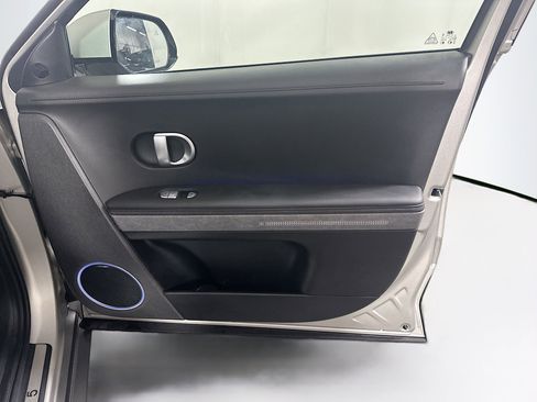 Used 2023 Hyundai Ioniq 5 Limited image 32