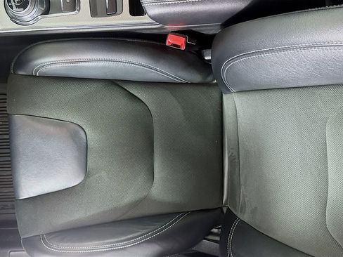 Used 2021 Ford Edge ST image 19