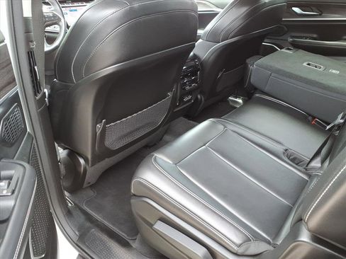 Used 2022 Jeep Grand Cherokee L Limited AWD/4WD image 34