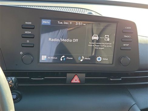 Used 2025 Hyundai Elantra Sport image 9