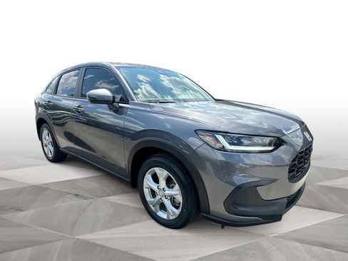 Used 2025 Honda HR-V LX image 2