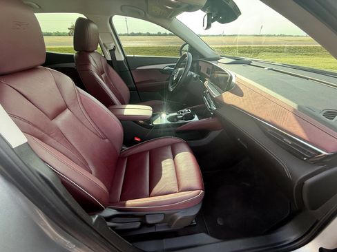 Used 2025 Buick Envision Sport Touring image 17