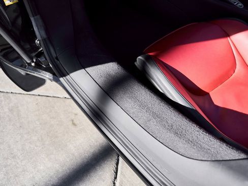 Used 2025 McLaren Artura Spider image 35