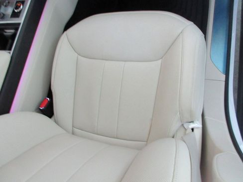 Used 2023 Land Rover Range Rover SE AWD/4WD image 26
