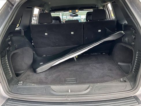 Used 2017 Jeep Grand Cherokee Laredo w/ Quick Order Package 2BE image 31