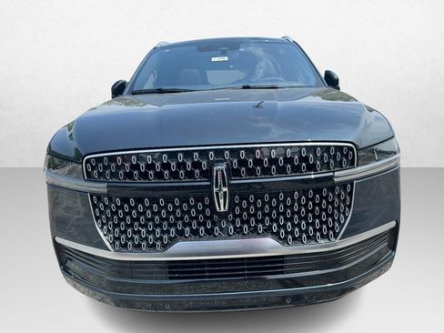 New 2025 Lincoln Navigator L Reserve image 2