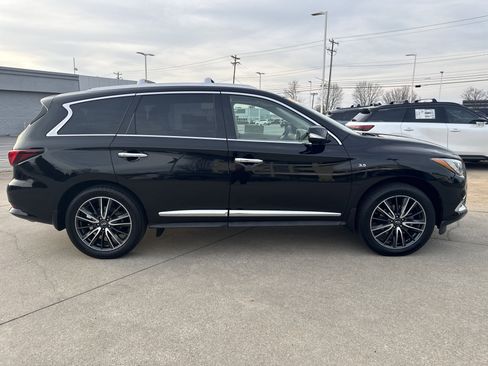 Certified 2019 INFINITI QX60 Luxe w/ Sensory Package image 4