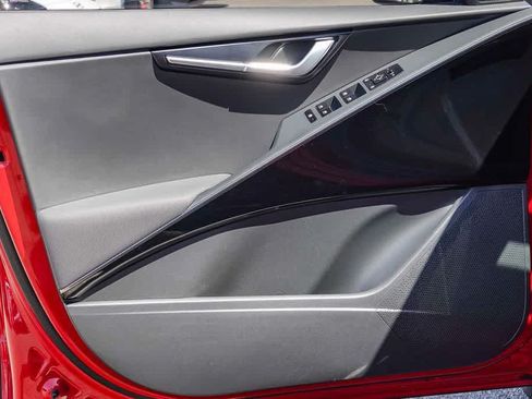 Certified 2024 Kia Niro EX FWD image 19