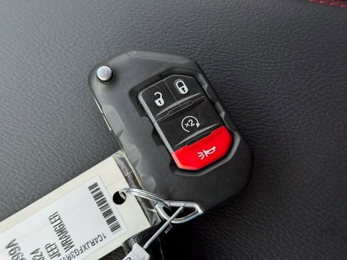 Used 2024 Jeep Wrangler Unlimited Rubicon image 37