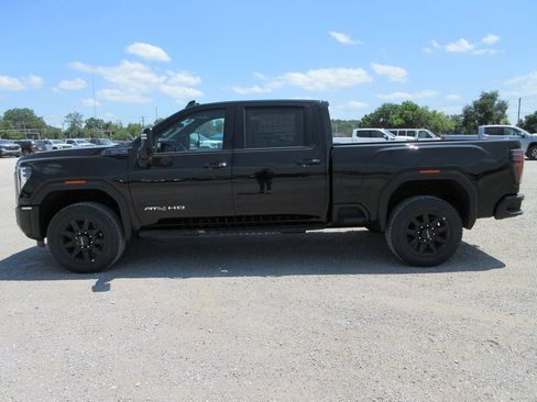 New 2026 GMC Sierra 2500 AT4 w/ AT4 Premium Plus Package AWD/4WD image 10