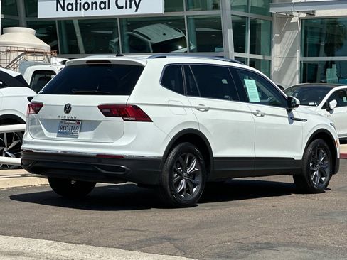 Used 2023 Volkswagen Tiguan SE FWD image 4