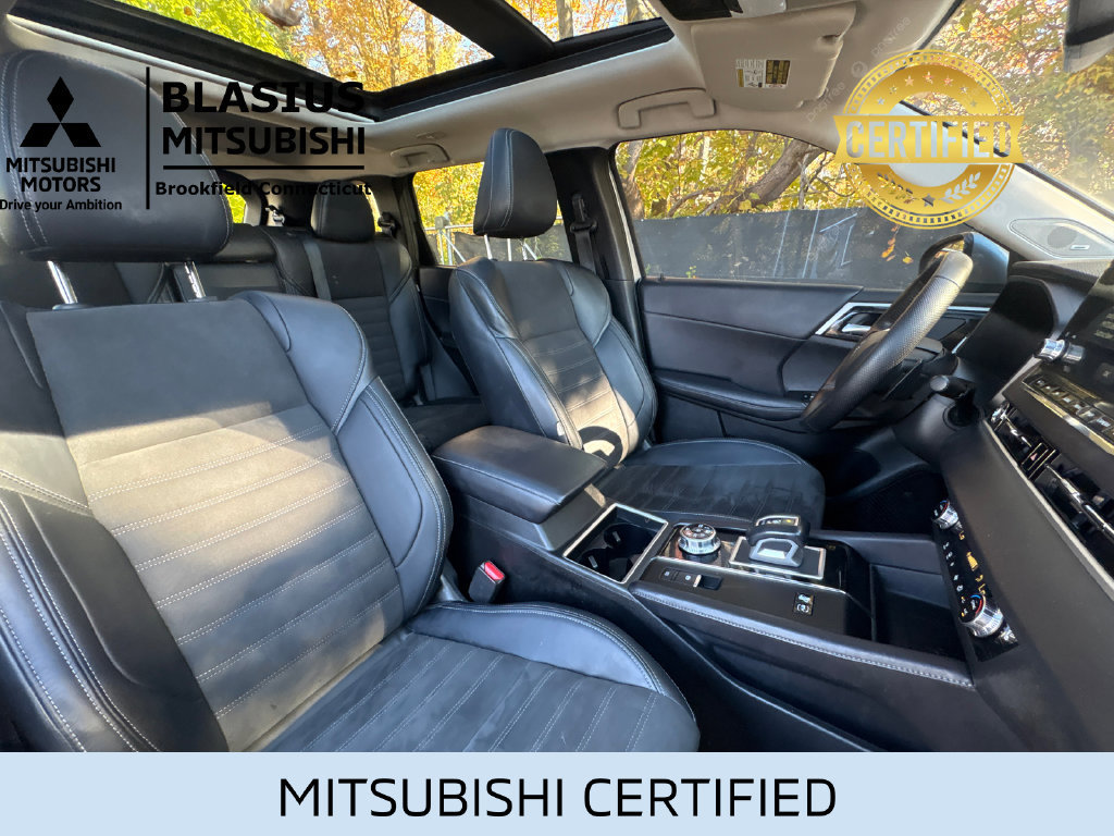 Used 2023 Mitsubishi Outlander 4WD Plug-In Hybrid image 36