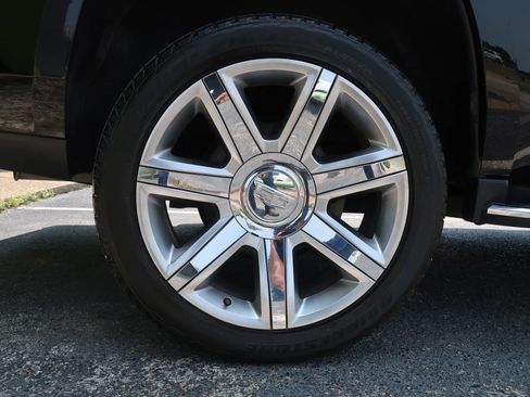 Used 2018 Cadillac Escalade Luxury image 53