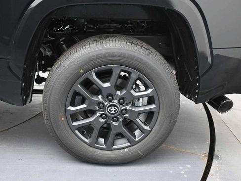 New 2026 Toyota Tundra Platinum AWD/4WD image 6