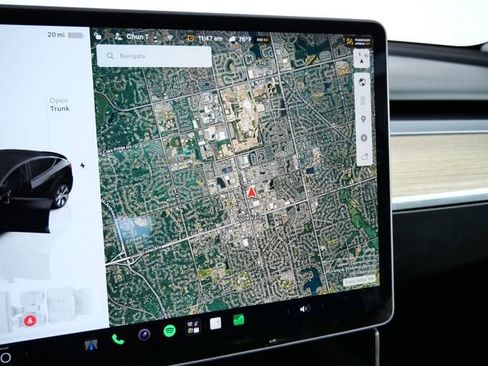 Used 2023 Tesla Model Y Long Range AWD/4WD image 24