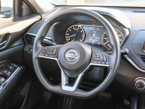 Used 2021 Nissan Altima 2.5 SV FWD image 17