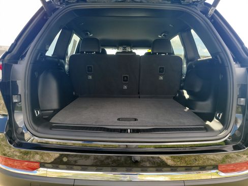 Used 2025 Jeep Grand Cherokee Limited RWD image 7