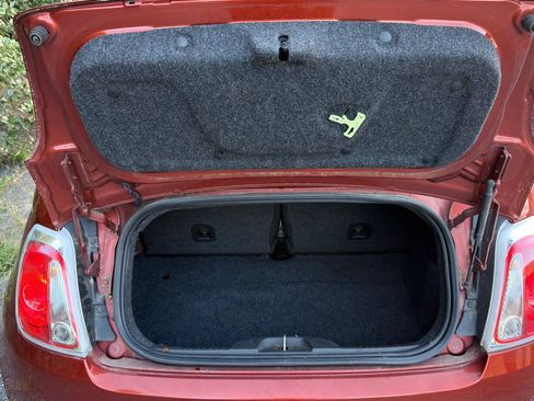 Used 2012 FIAT 500 Lounge w/ Luxury Leather Pkg FWD image 11