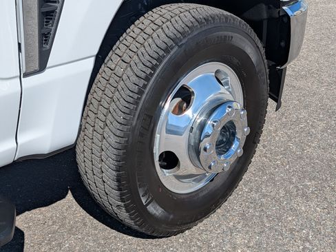 Used 2024 Ford F350 XL image 12