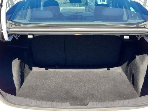 Used 2022 Chevrolet Malibu LS image 16