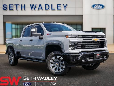 Used 2025 Chevrolet Silverado 2500 Custom w/ Custom Convenience Package AWD/4WD image 1