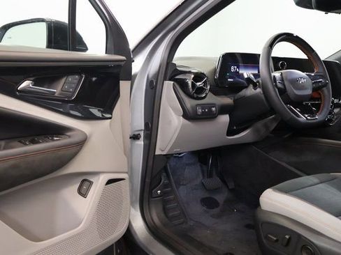 New 2026 Chevrolet Blazer EV SS w/ LPO, Blackout Package image 8