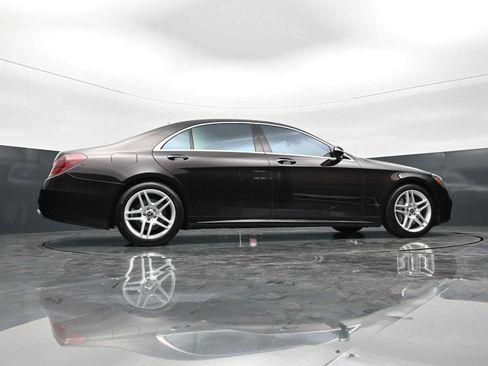 Used 2018 Mercedes-Benz S 560 Sedan image 47