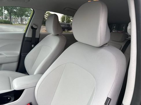 Certified 2024 Hyundai Kona SEL AWD/4WD image 12