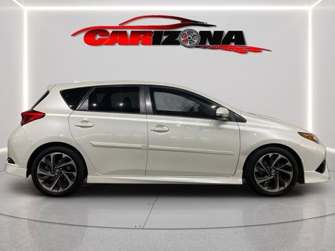 Used 2018 Toyota Corolla iM image 1