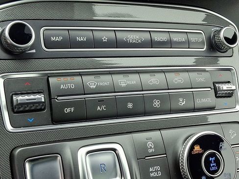 Used 2021 Hyundai Santa Fe Calligraphy w/ Cargo Package image 17