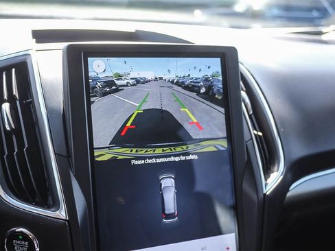 Used 2022 Ford Edge Titanium image 34