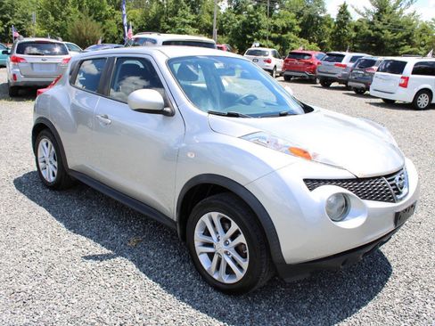 Used 2011 Nissan Juke S AWD/4WD image 4