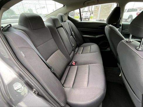 Used 2025 Nissan Altima 2.5 SV FWD image 24
