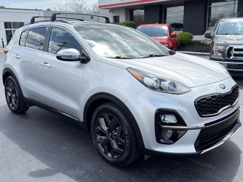 Used 2020 Kia Sportage S w/ S Sunroof Package FWD image 2