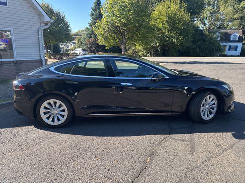 Used 2017 Tesla Model S 75 image 8