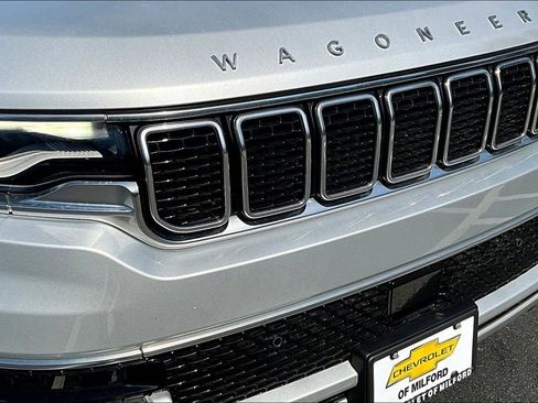 Used 2022 Jeep Wagoneer Series II AWD/4WD image 34