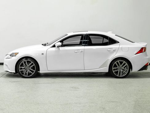 Used 2016 Lexus IS 200t w/ F Sport Package RWD image 9