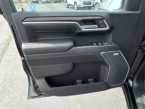 Used 2022 GMC Sierra 1500 SLT image 23