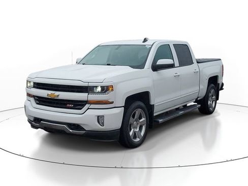 Used 2018 Chevrolet Silverado 1500 LT w/ All Star Edition image 2