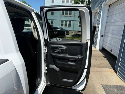 Used 2014 RAM 1500 Sport w/ Convenience Group AWD/4WD image 33