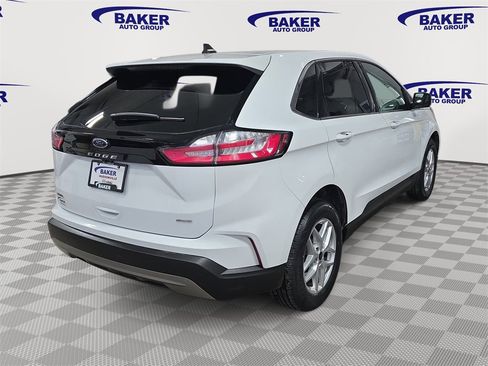 Used 2024 Ford Edge SEL image 5